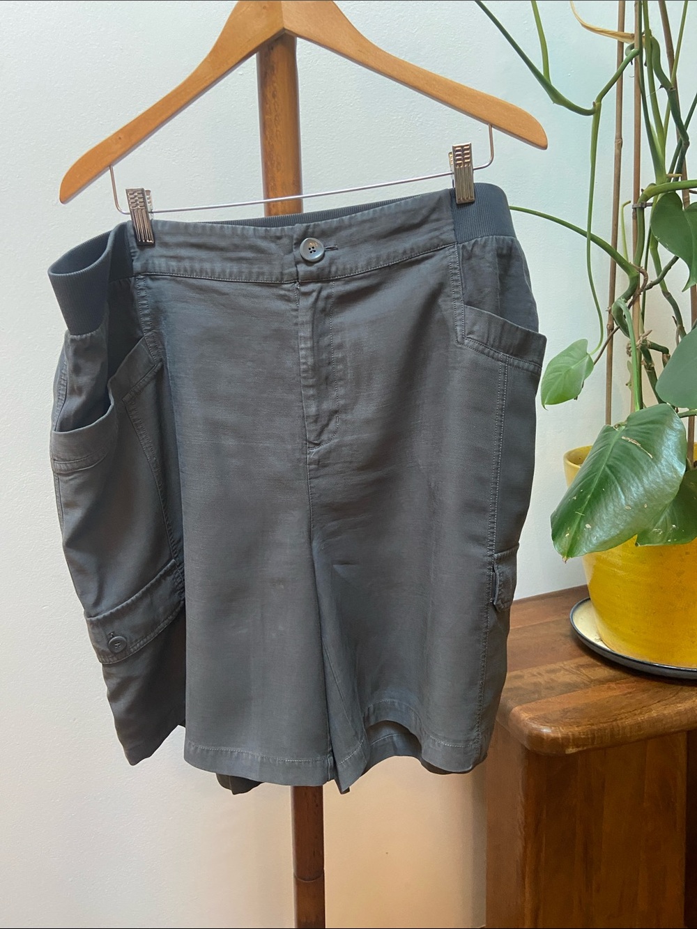 Soft Surroundings Casual Rayon Cargo-Style Gray Shorts